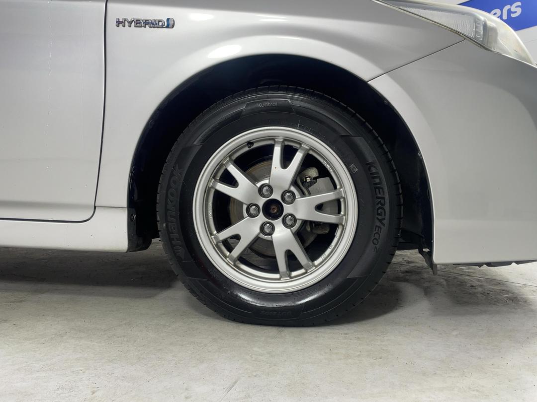 Photo '9' of Toyota Prius