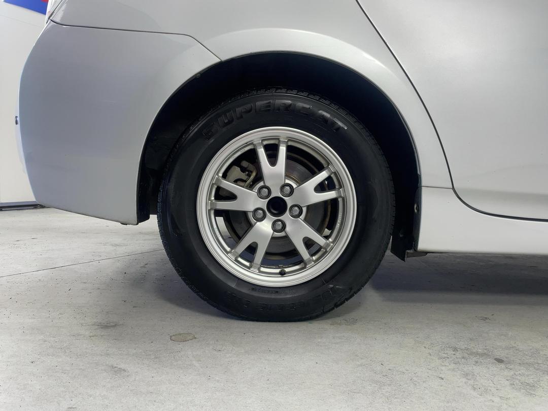 Photo '12' of Toyota Prius
