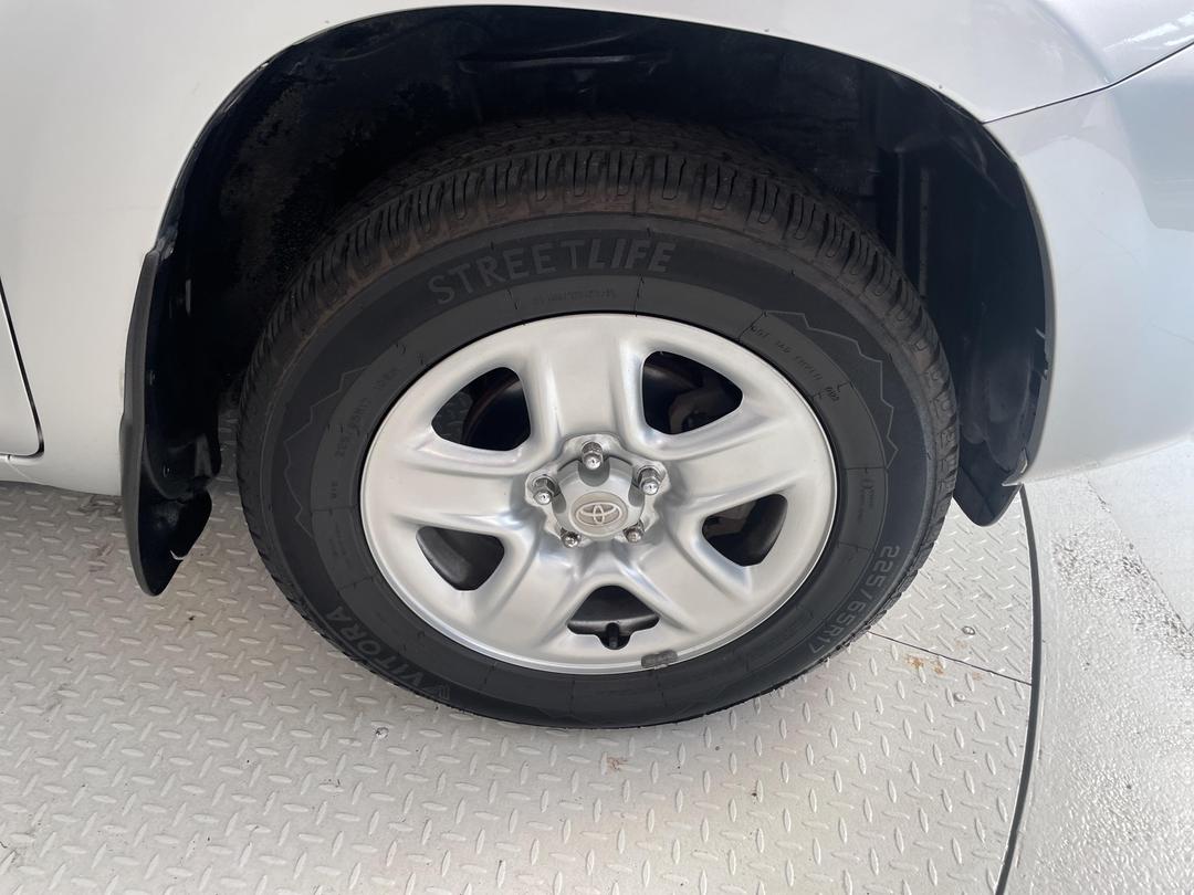 Photo '9' of Toyota Rav4