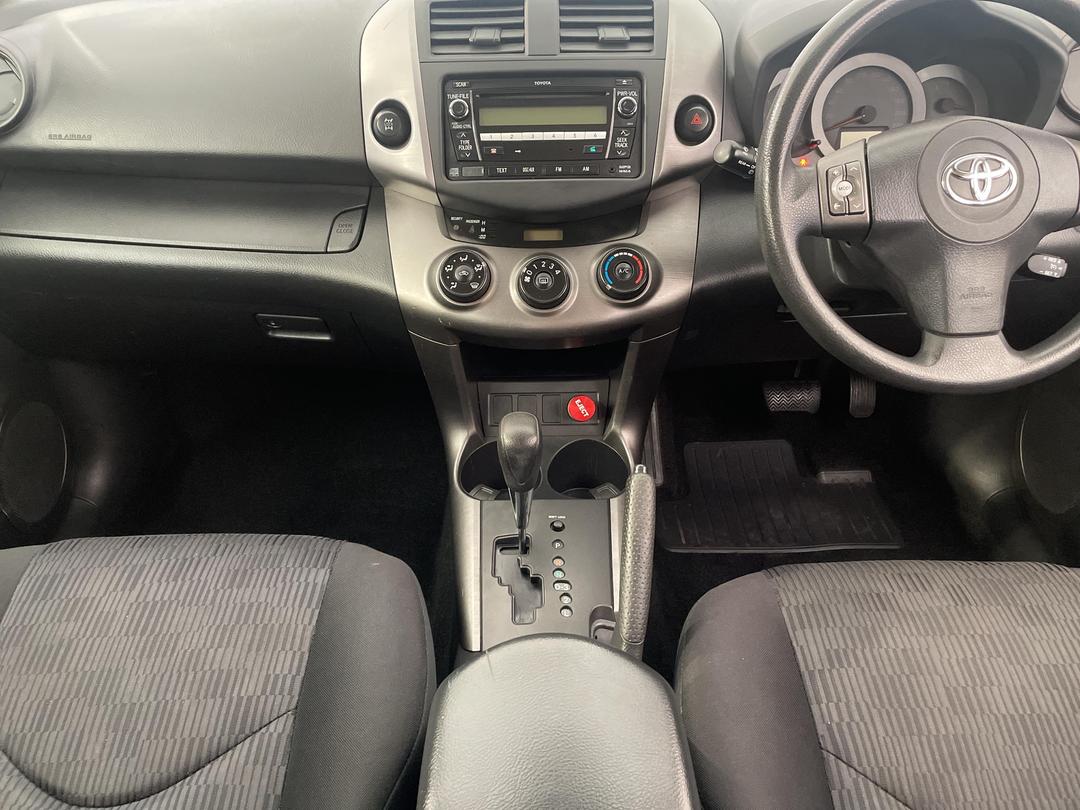 Photo '18' of Toyota Rav4