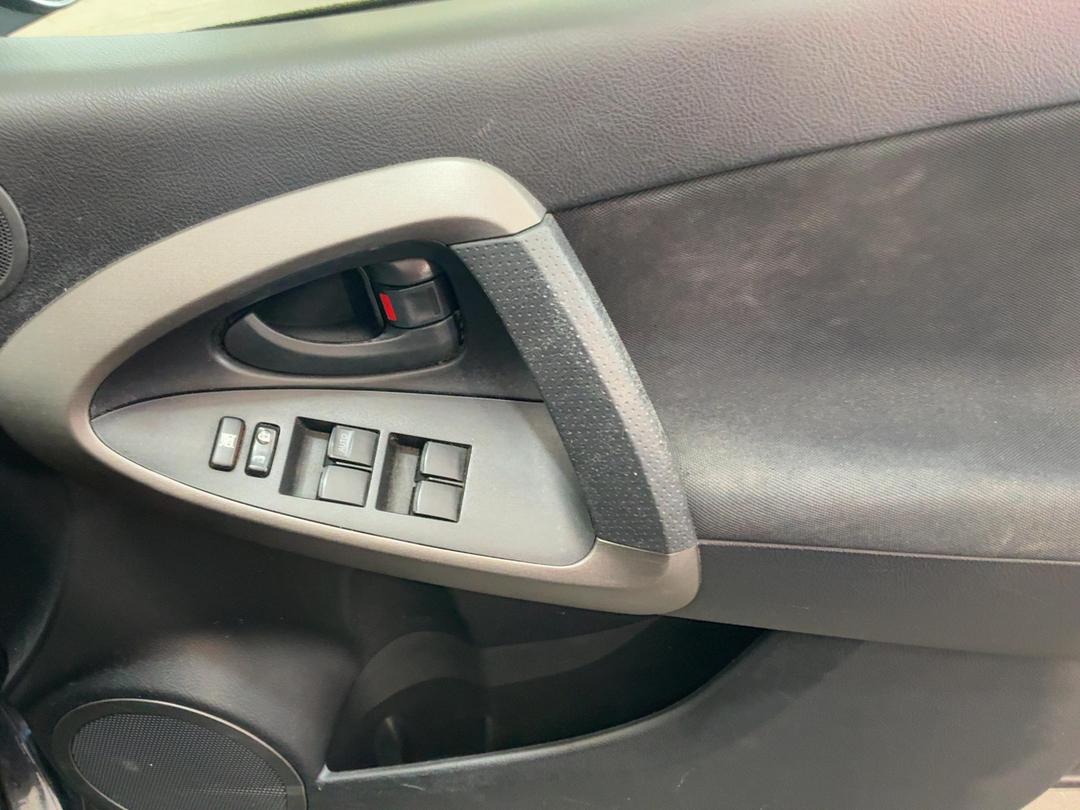 Photo '11' of Toyota Rav4 LTD