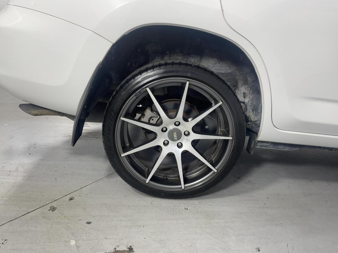 Photo '12' of Toyota Rav4
