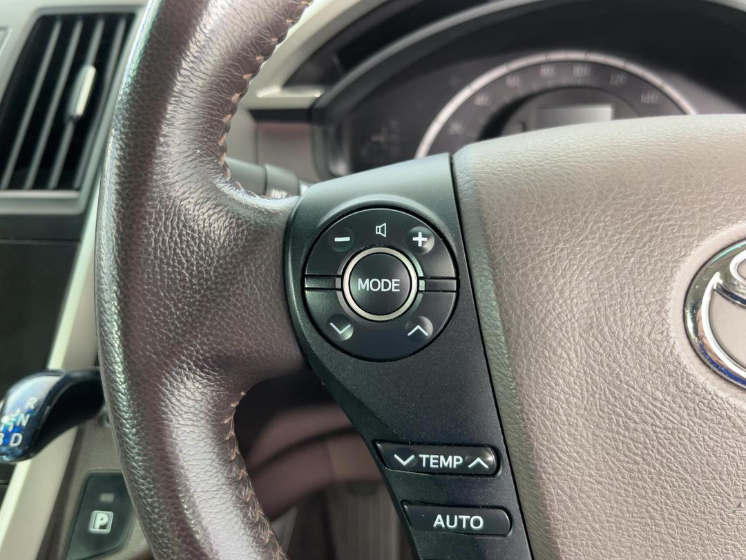 Photo '26' of Toyota SAI