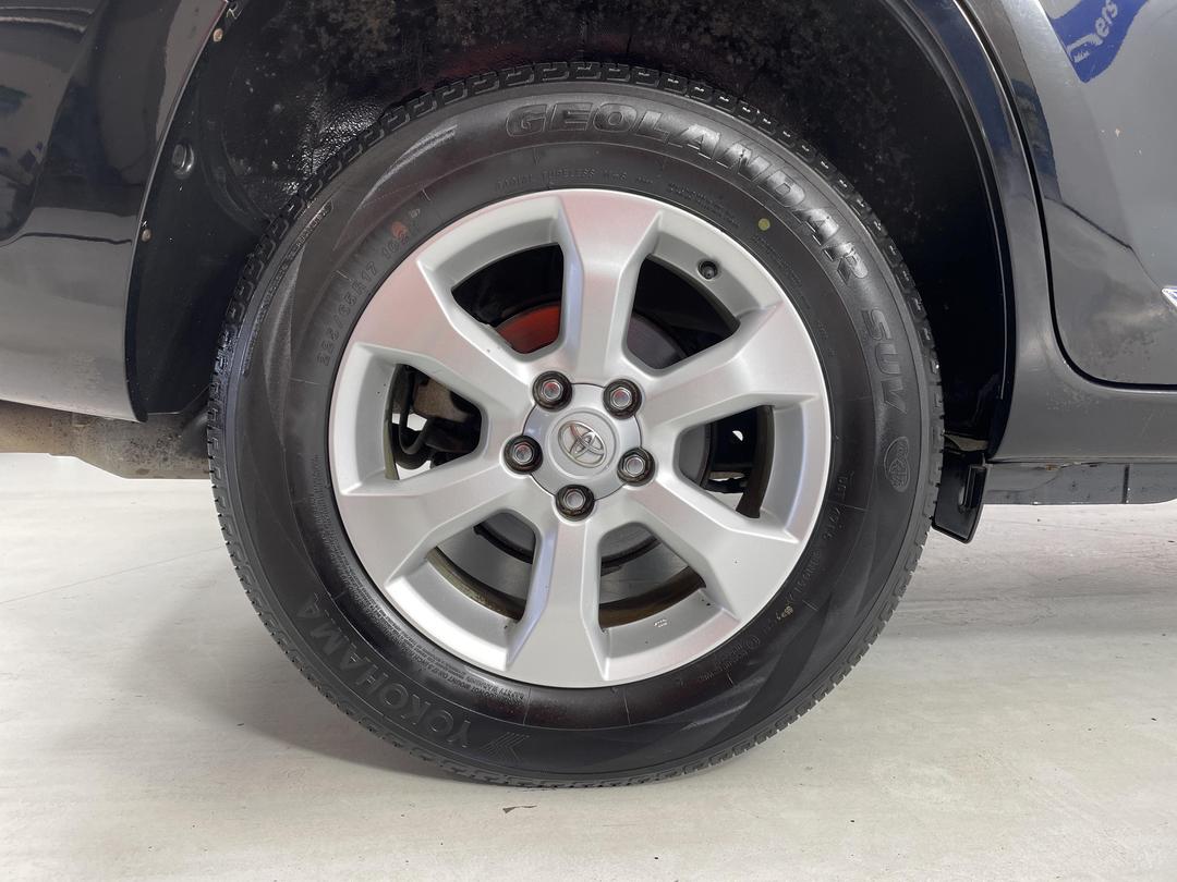 Photo '12' of Toyota Vanguard