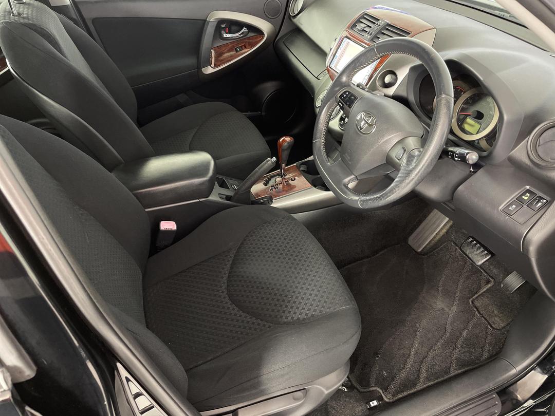 Photo '16' of Toyota Vanguard