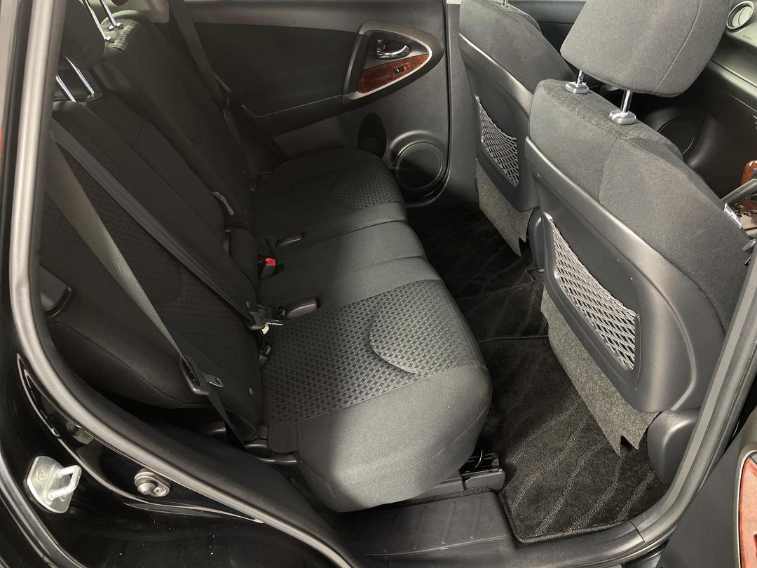 Photo '20' of Toyota Vanguard