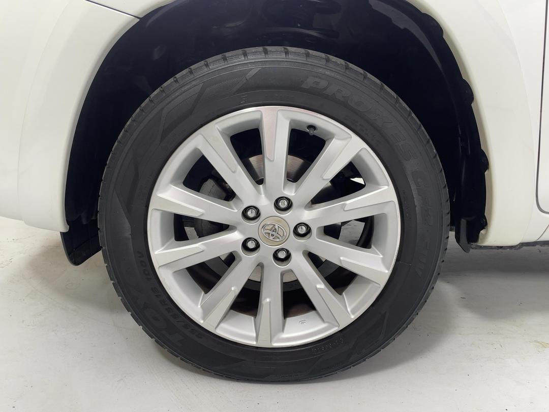 Photo '2' of Toyota Vanguard