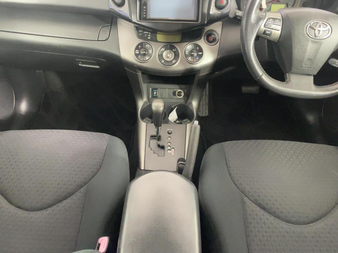 Photo '12' of Toyota Vanguard