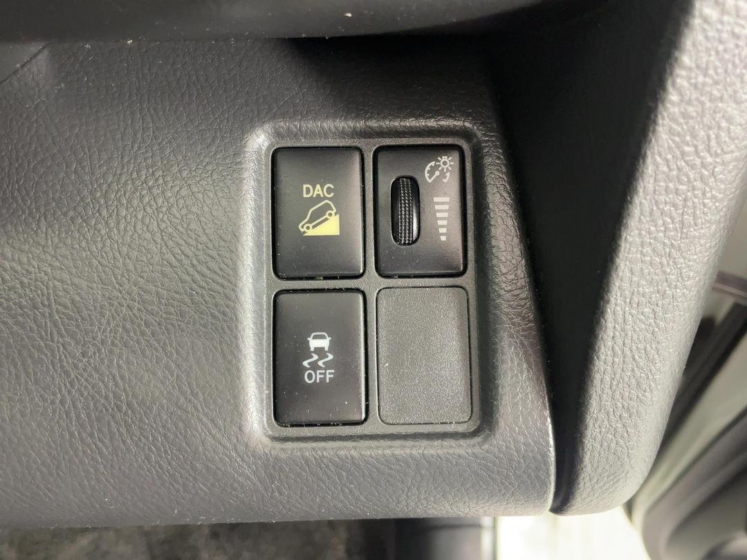 Photo '20' of Toyota Vanguard