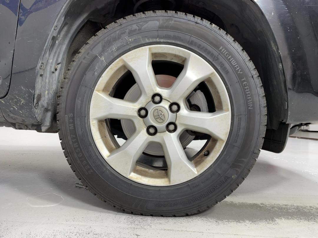 Photo '2' of Toyota Vanguard Photo '2' of Toyota Vanguard