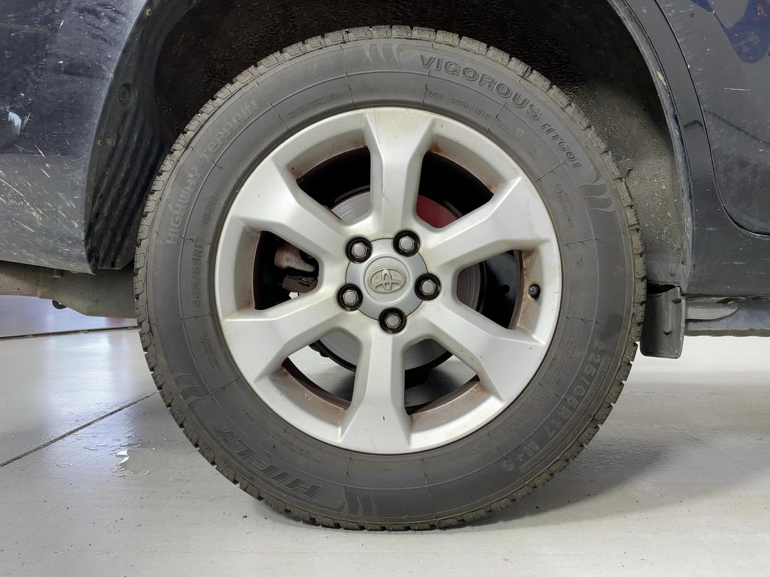 Photo '8' of Toyota Vanguard Photo '8' of Toyota Vanguard