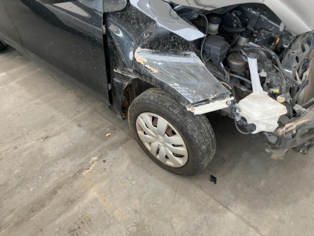 Photo '2' of Toyota Vitz