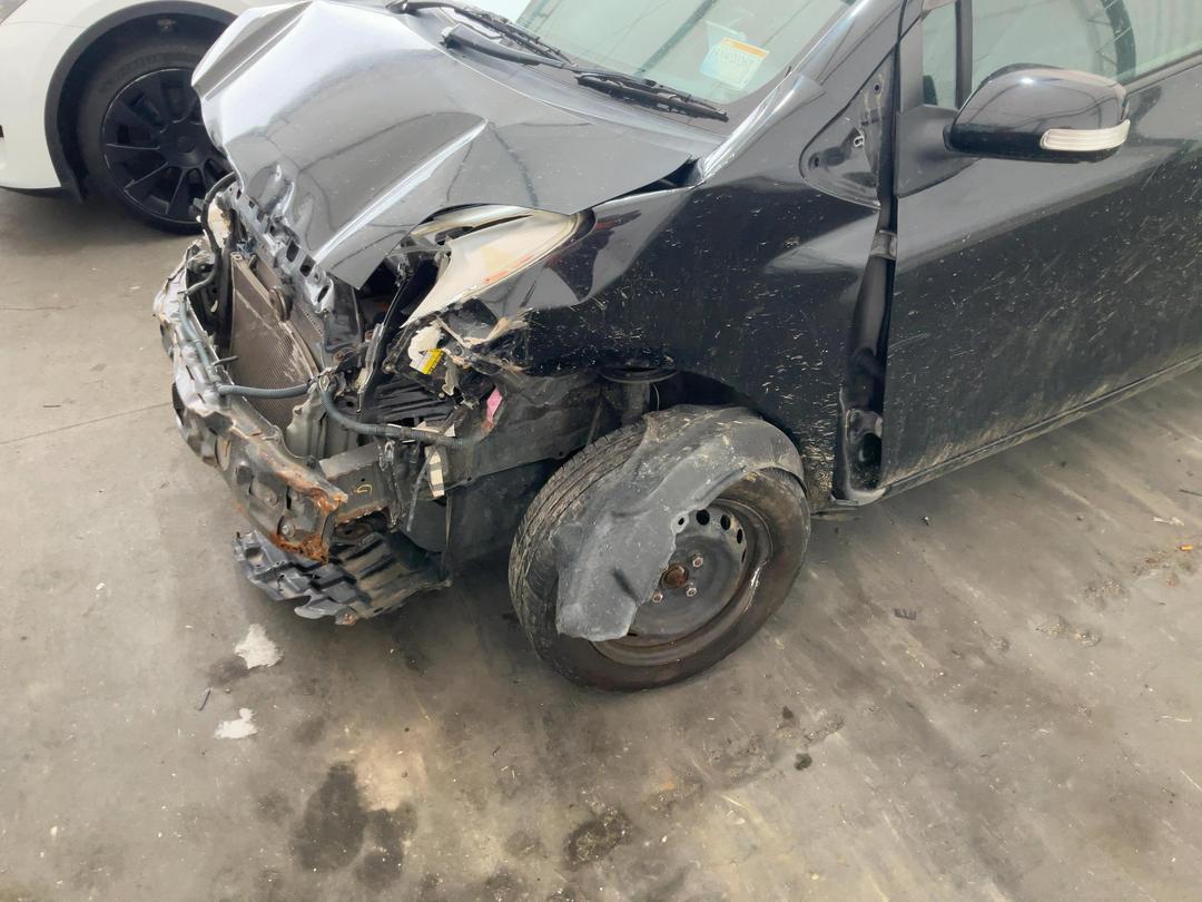 Photo '6' of Toyota Vitz