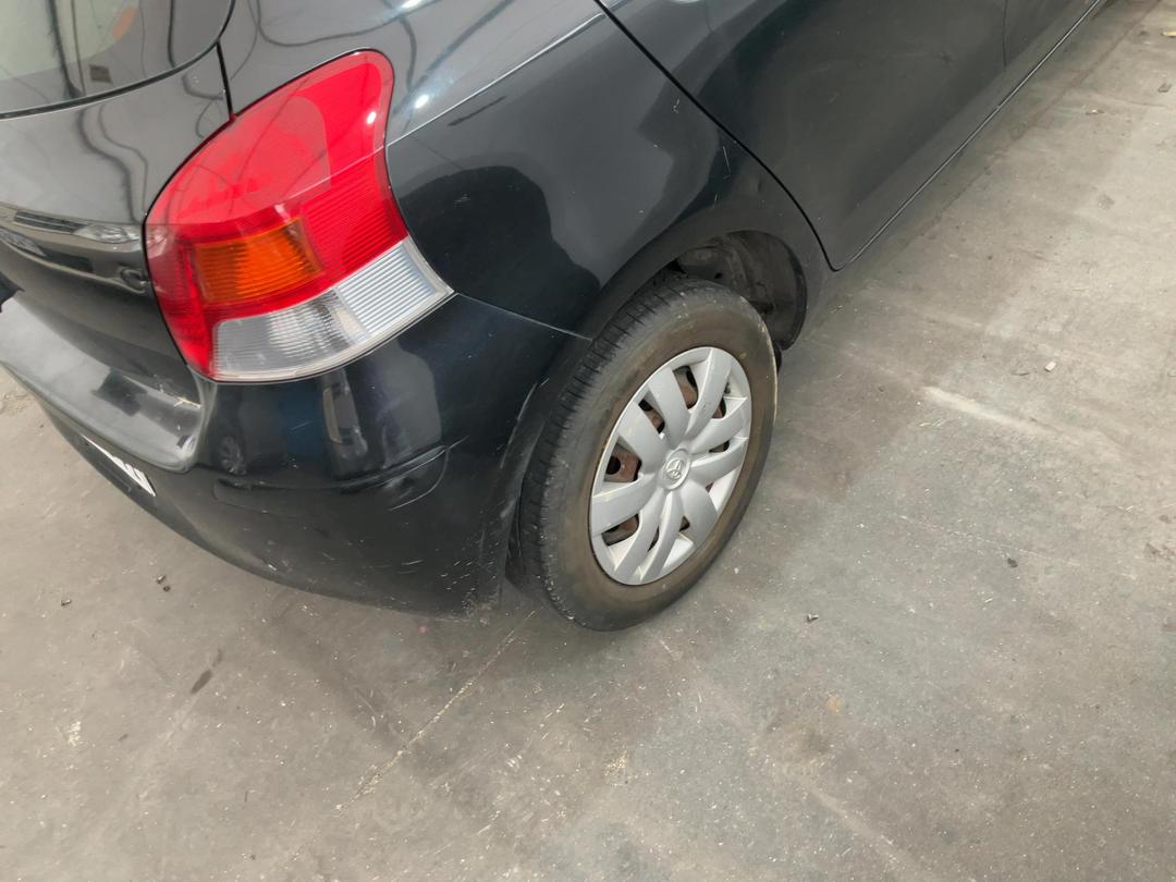 Photo '14' of Toyota Vitz