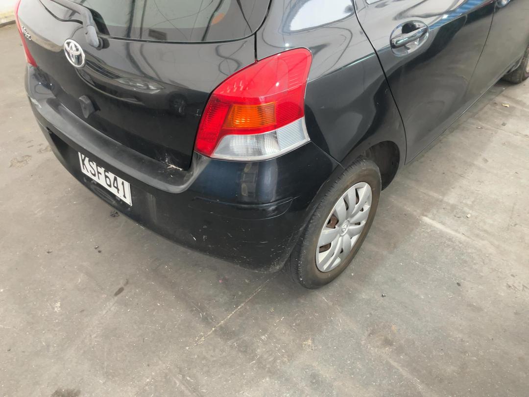 Photo '15' of Toyota Vitz