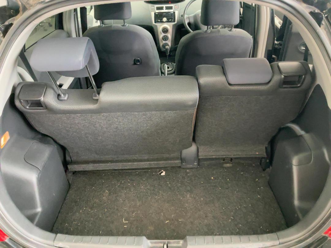 Photo '24' of Toyota Vitz