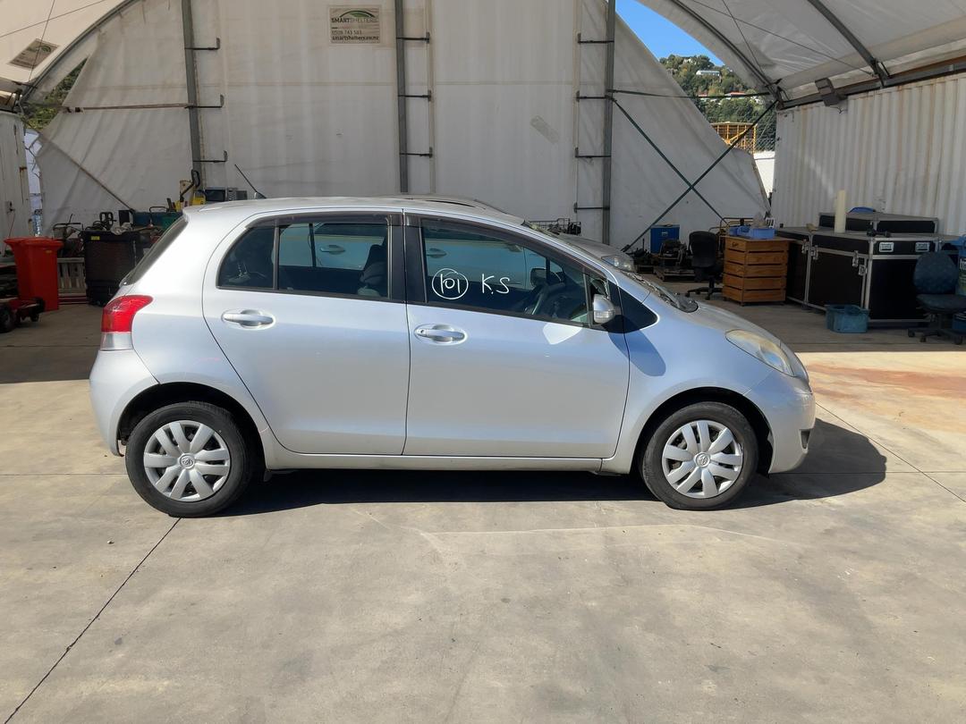 Photo '9' of Toyota Vitz
