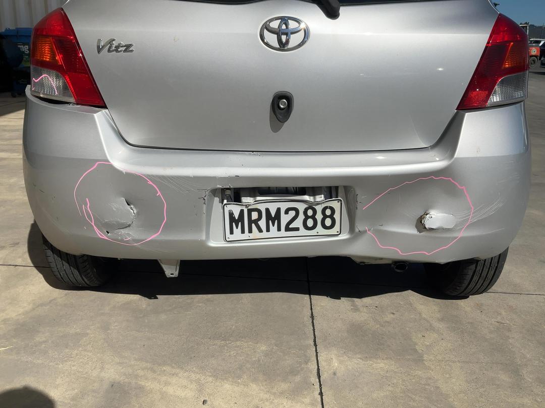 Photo '18' of Toyota Vitz