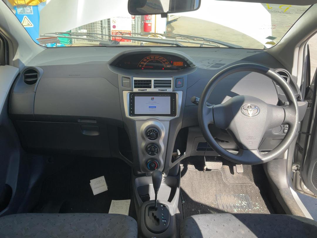 Photo '21' of Toyota Vitz