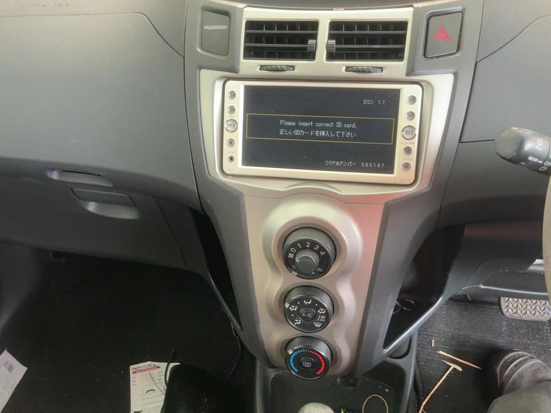 Photo '14' of Toyota Vitz Photo '14' of Toyota Vitz