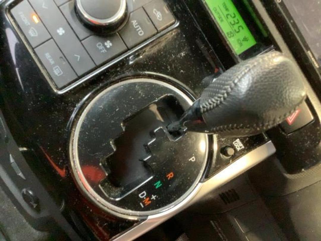 Photo '16' of Toyota Wish