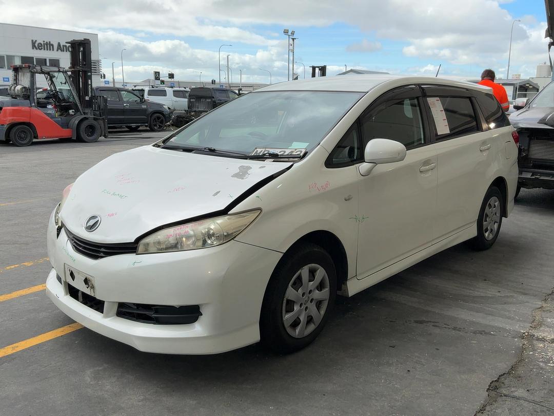Photo '8' of Toyota Wish Photo '8' of Toyota Wish