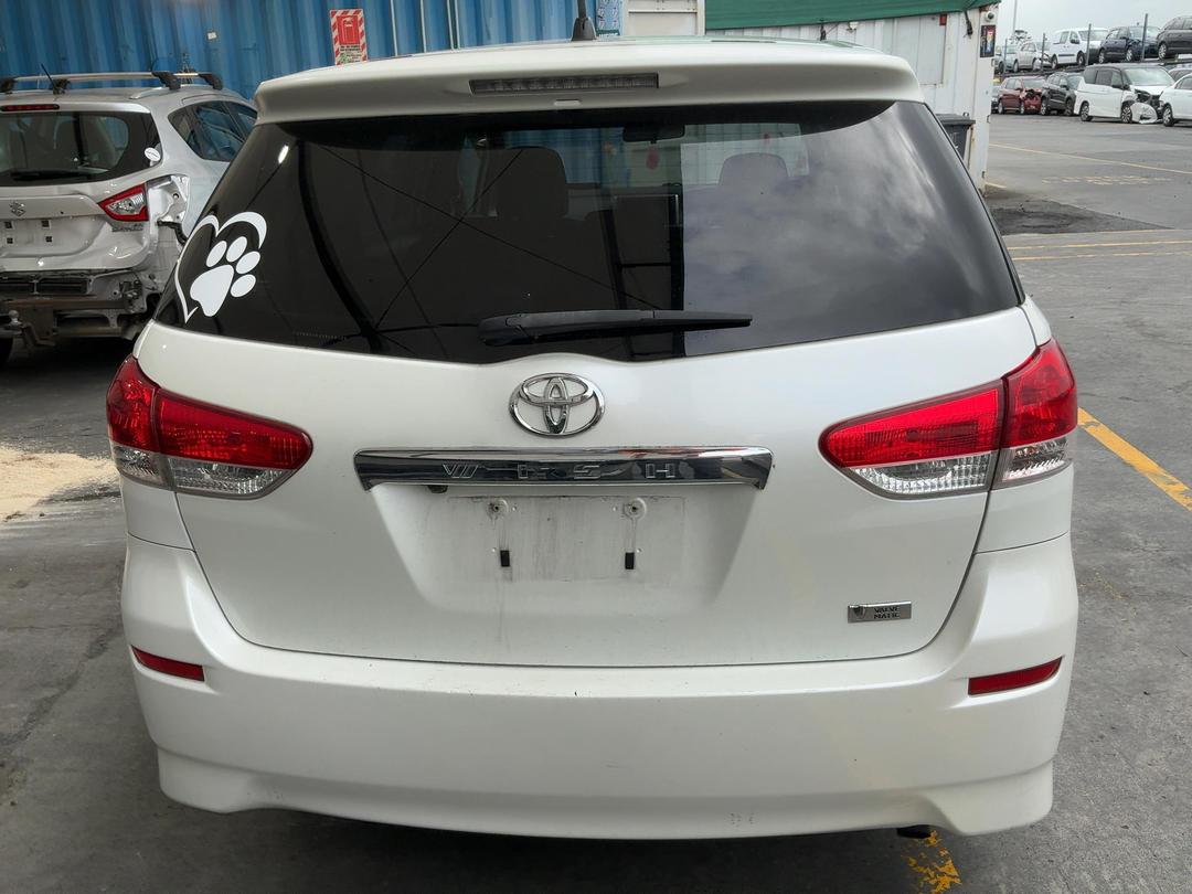 Photo '13' of Toyota Wish Photo '13' of Toyota Wish