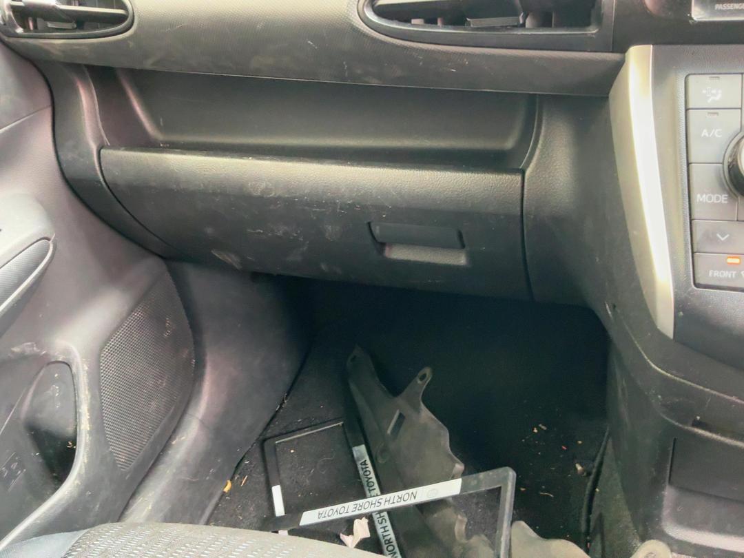 Photo '22' of Toyota Wish Photo '22' of Toyota Wish
