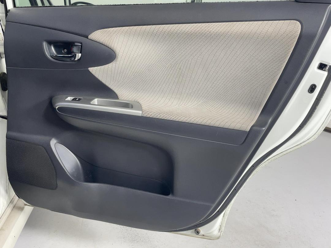 Photo '19' of Toyota Wish