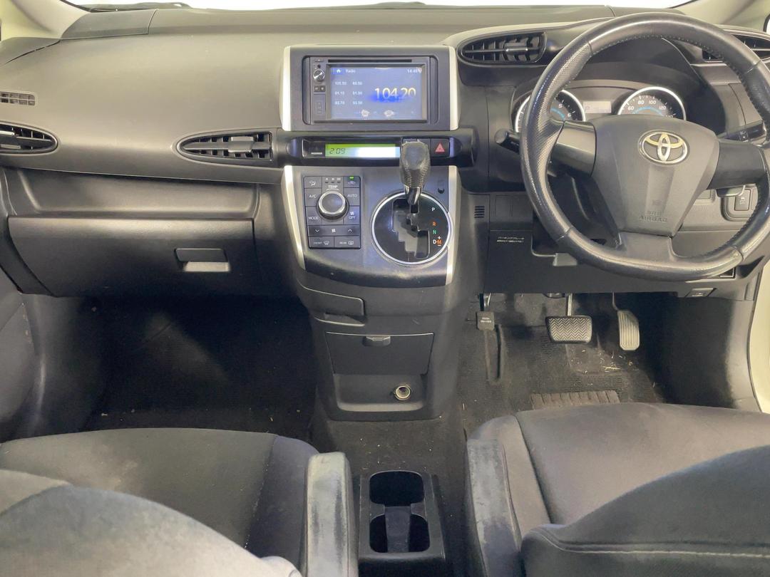 Photo '17' of Toyota Wish