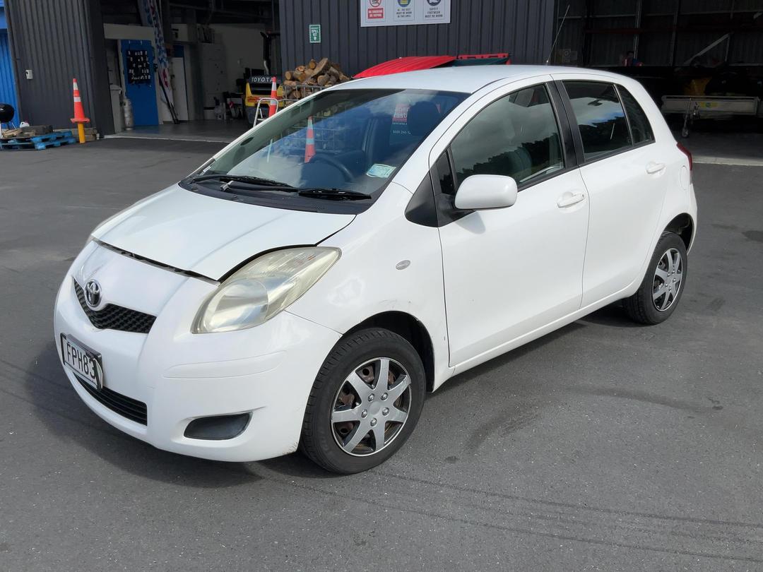 Photo '4' of Toyota Yaris T130 Photo '4' of Toyota Yaris T130