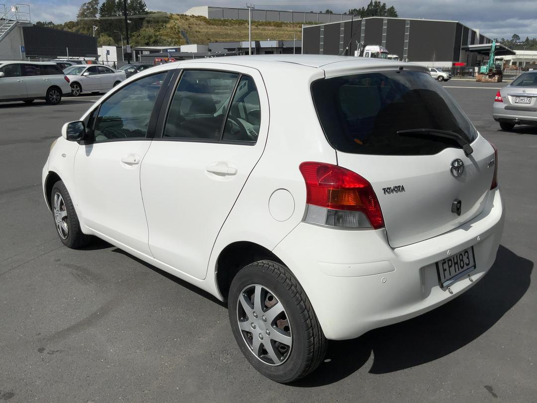 Photo '6' of Toyota Yaris T130 Photo '6' of Toyota Yaris T130