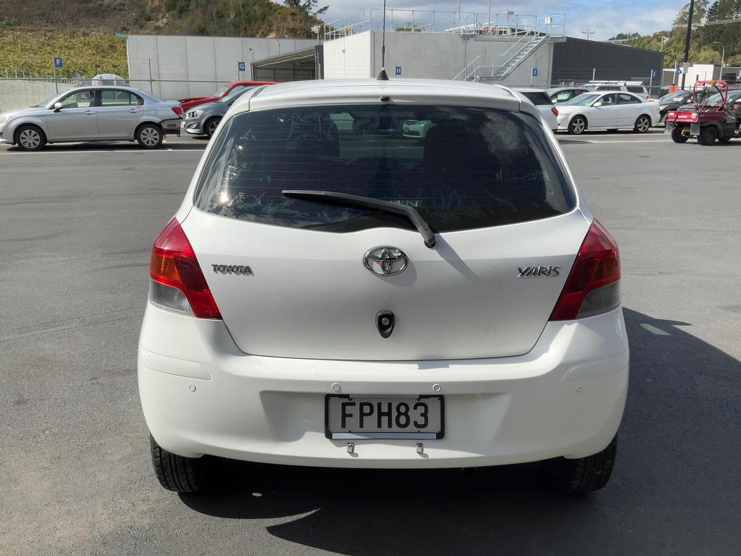 Photo '7' of Toyota Yaris T130 Photo '7' of Toyota Yaris T130