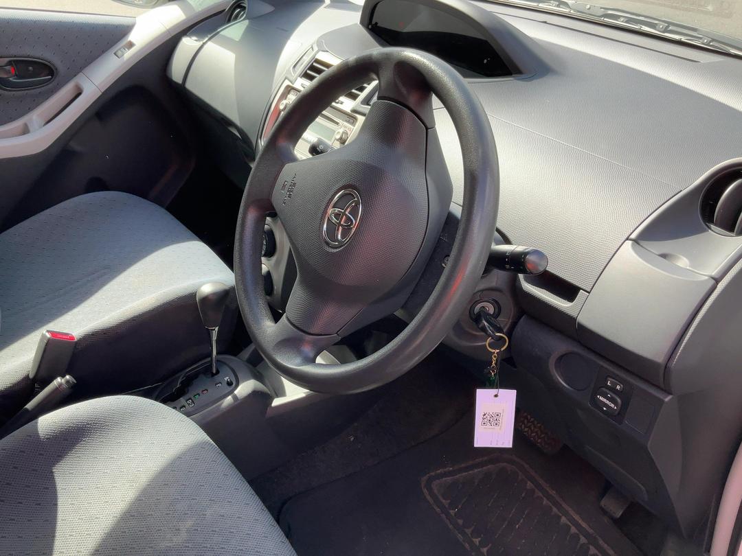 Photo '16' of Toyota Yaris T130 Photo '16' of Toyota Yaris T130