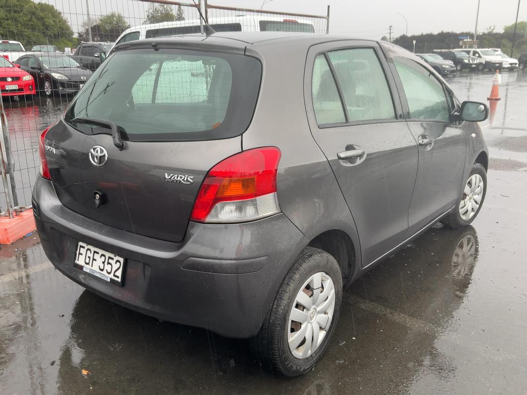 Photo '4' of Toyota Yaris T130 Photo '4' of Toyota Yaris T130
