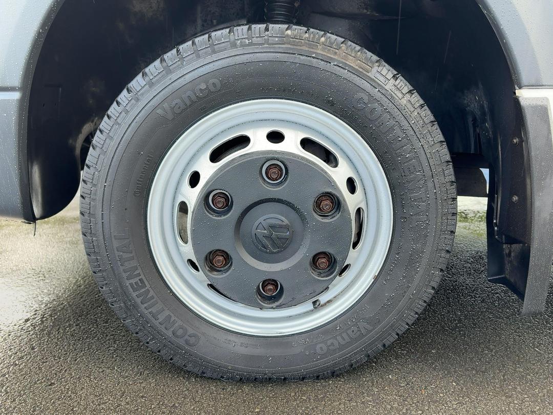 Photo '8' of Volkswagen Crafter 50 MWB 100 6M Photo '8' of Volkswagen Crafter 50 MWB 100 6M