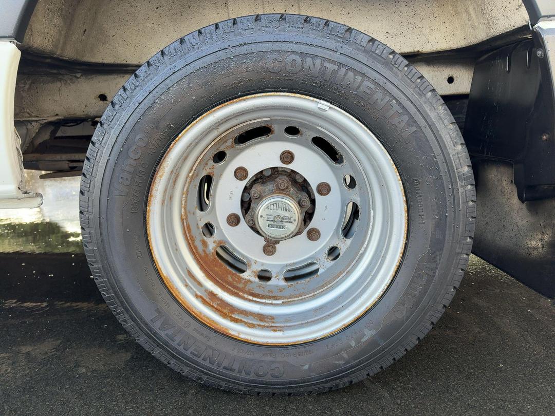 Photo '9' of Volkswagen Crafter 50 MWB 100 6M Photo '9' of Volkswagen Crafter 50 MWB 100 6M