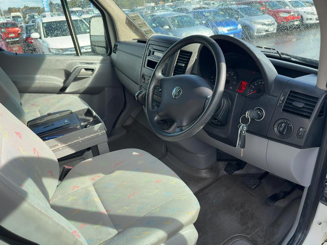 Photo '14' of Volkswagen Crafter 50 MWB 100 6M Photo '14' of Volkswagen Crafter 50 MWB 100 6M