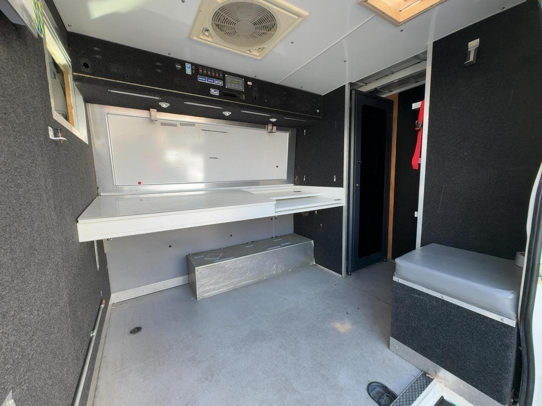 Photo '18' of Volkswagen Crafter 50 MWB 100 6M Photo '18' of Volkswagen Crafter 50 MWB 100 6M