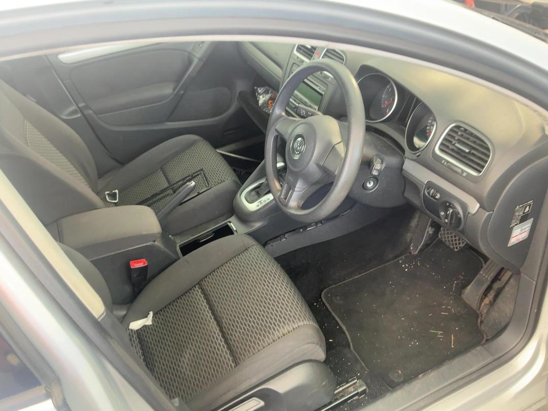 Photo '14' of Volkswagen Golf TSI Photo '14' of Volkswagen Golf TSI