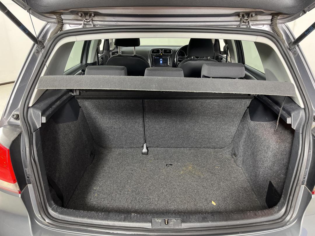 Photo '10' of Volkswagen Golf VI 77KW TSI