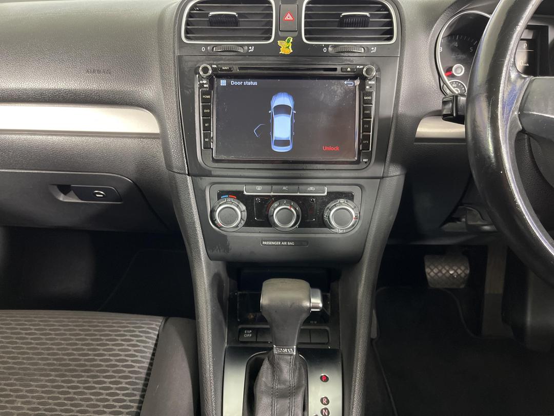 Photo '14' of Volkswagen Golf VI 77KW TSI