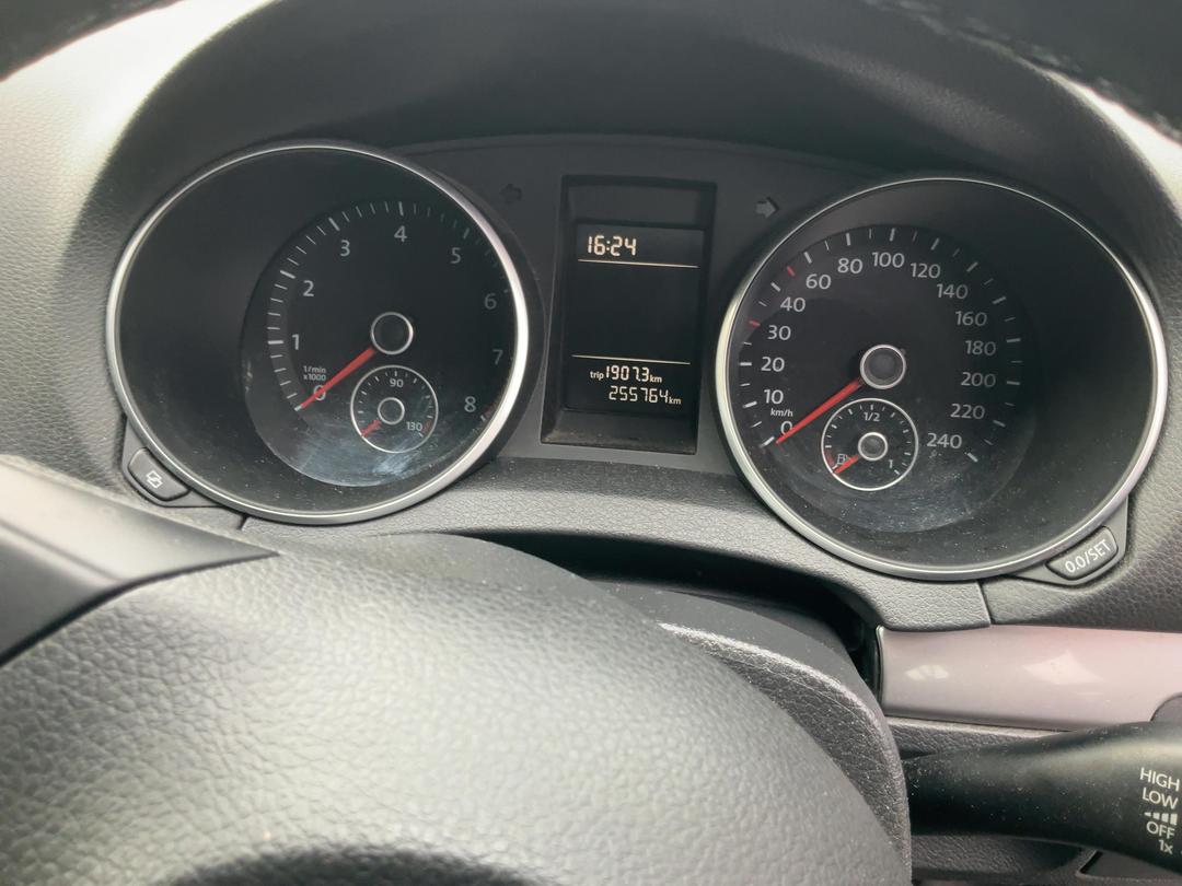 Photo '24' of Volkswagen Golf VI 77KW TSI