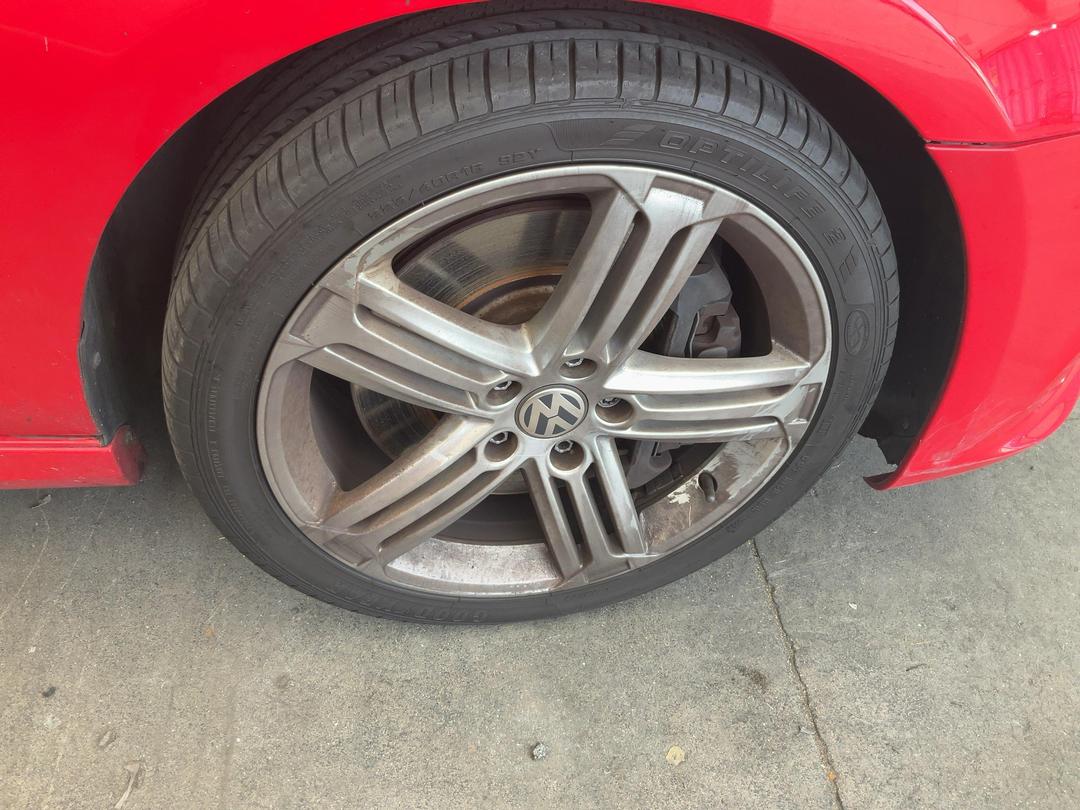 Photo '10' of Volkswagen Golf R 199KW