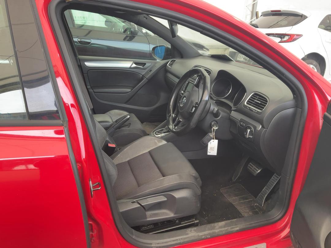 Photo '15' of Volkswagen Golf R 199KW