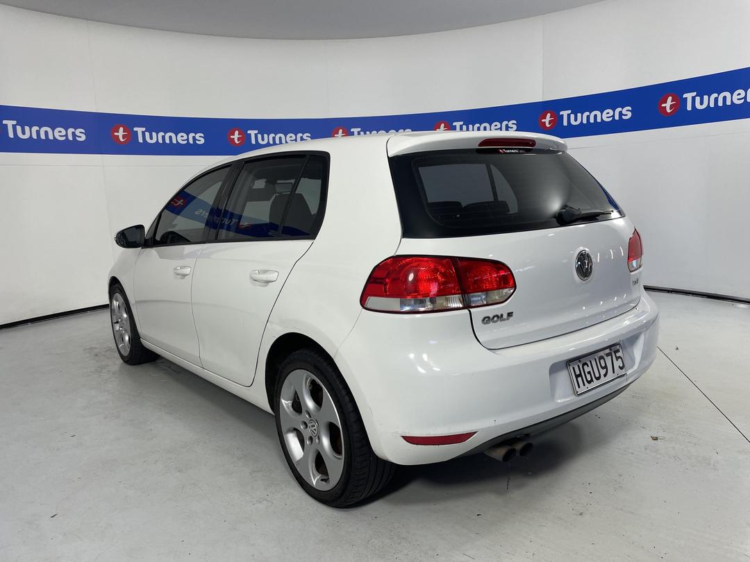 Photo '4' of Volkswagen Golf TSI