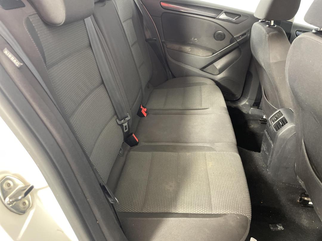 Photo '18' of Volkswagen Golf TSI