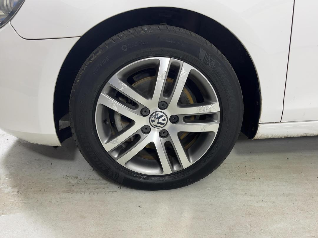 Photo '10' of Volkswagen Golf