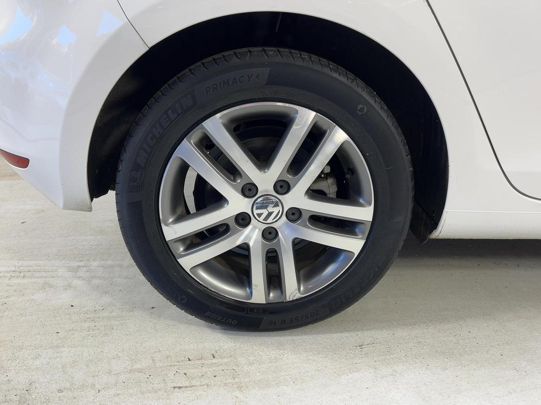 Photo '12' of Volkswagen Golf