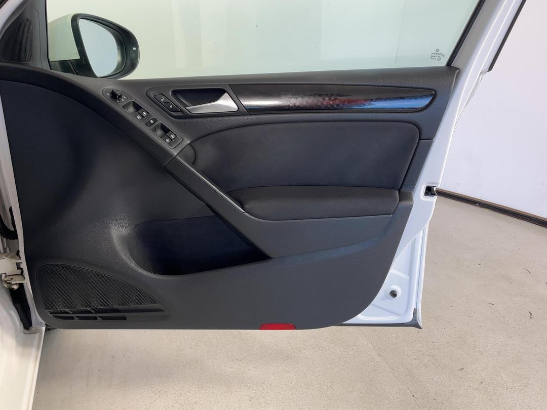 Photo '15' of Volkswagen Golf